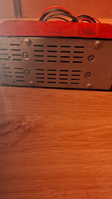 RUSKI  Prostownik 6/12V 6,3 A Mały ale wariat