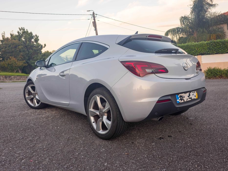 Opel Astra Gtc 2.0 diesel
