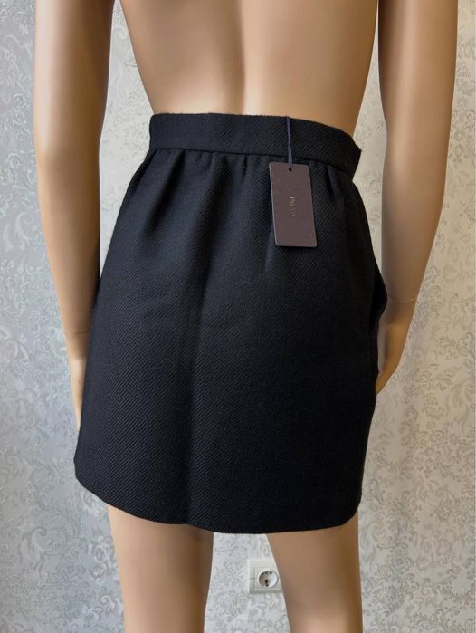 Нова тепла спідниця Prada. Оригінал.