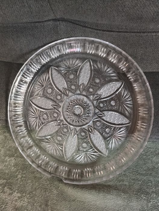 Большое хрустальное блюдо