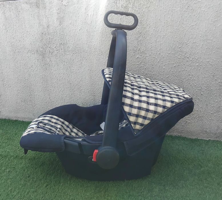 Cadeirinha Chicco Artsana