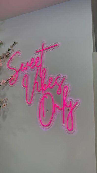 Letreiro em Led rosa