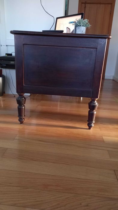 secretaria em mogno