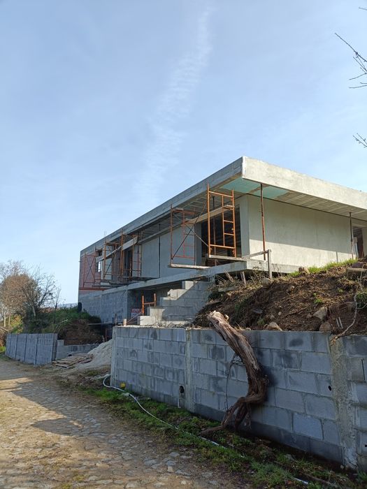 Moradia  T3em fase de construção