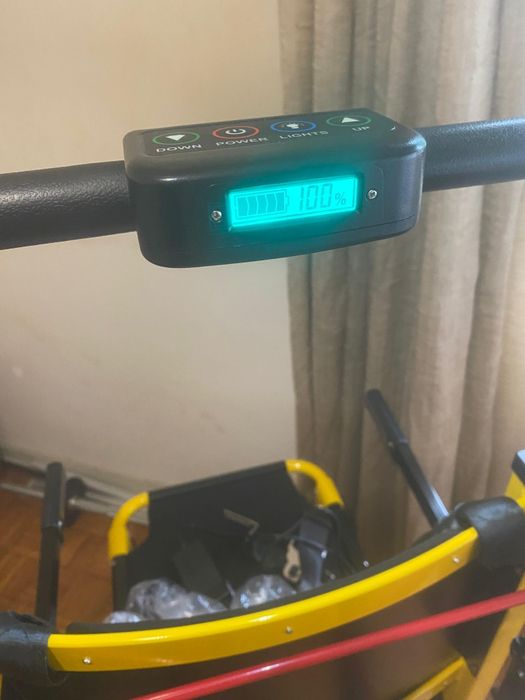 Cadeira subir descer escadas eletrica