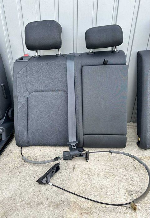 Сидіння Volkswagen Golf 8