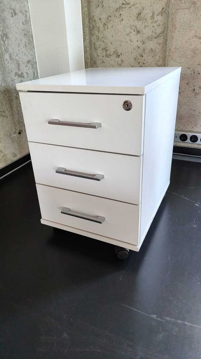 OSTATNIA SZTUKA KONTENEREK biurkowy, 3 szuflady - stan bdb