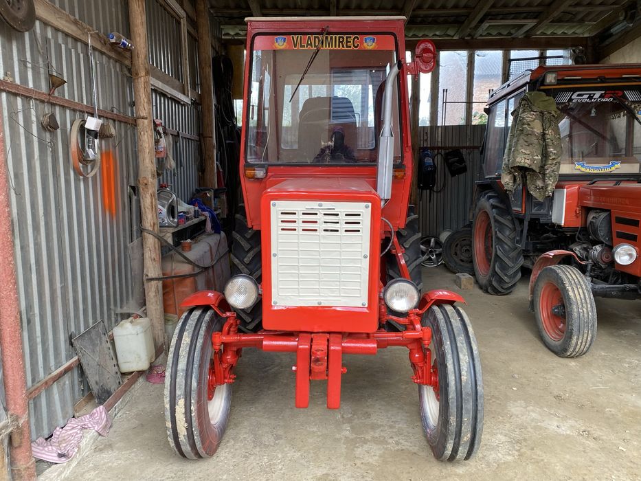 Продам Трактор т25