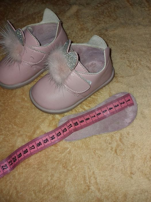 Продам червички для дівчинки