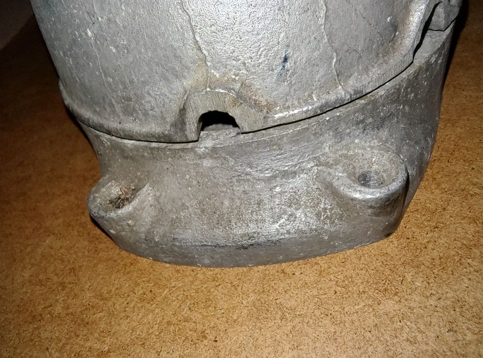 Dekiel pokrywa rozrządu silnika Ural M61