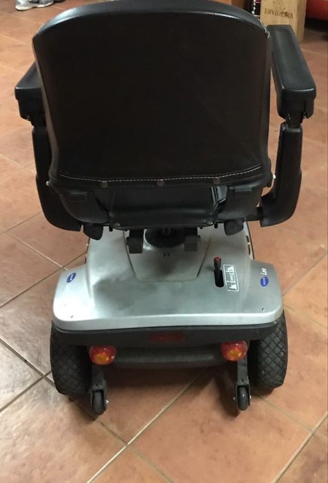 Scooter Mobilidade - Invacare Leo (Motor Avariado)