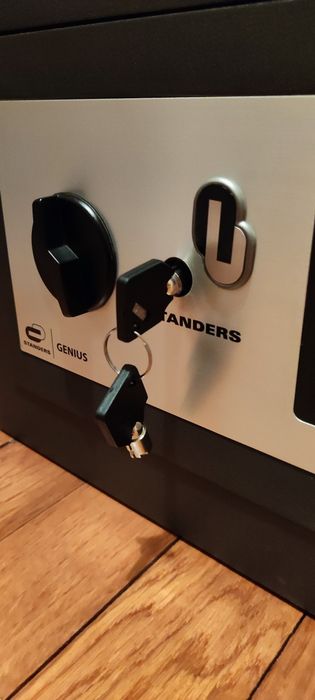 Cofre Standers Genius 28 L