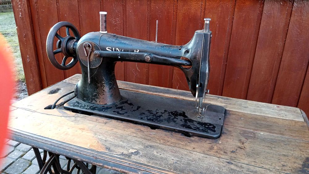 Stara maszyna do szycia Singer