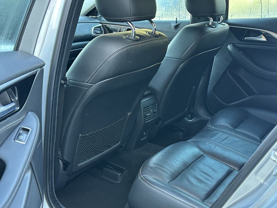 2016 Infiniti qx30 awd 2.0