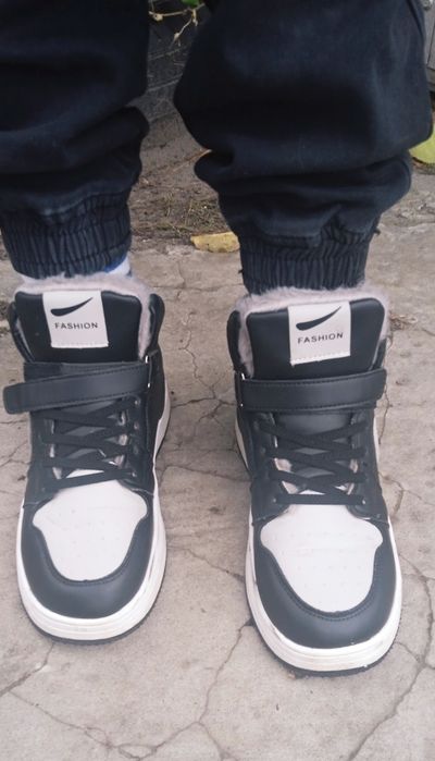 Зимние кроссовки джорданы