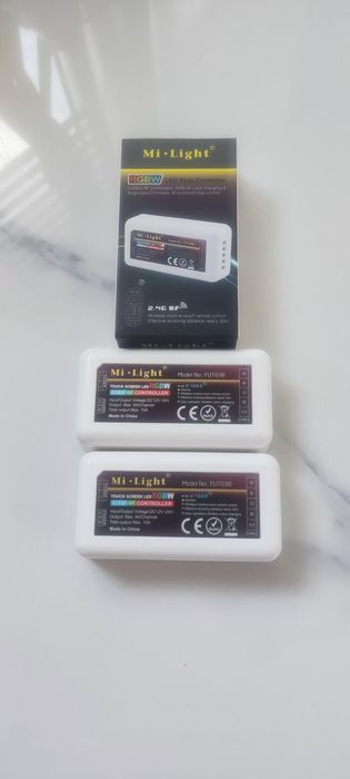 2 Контроллера Mi-Light FUT038 для RGBW светодиодных лент 2.4 GHz