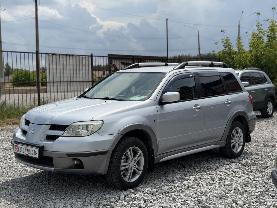 Mitsubishi Outlander 2.4 газ/бенз автомат