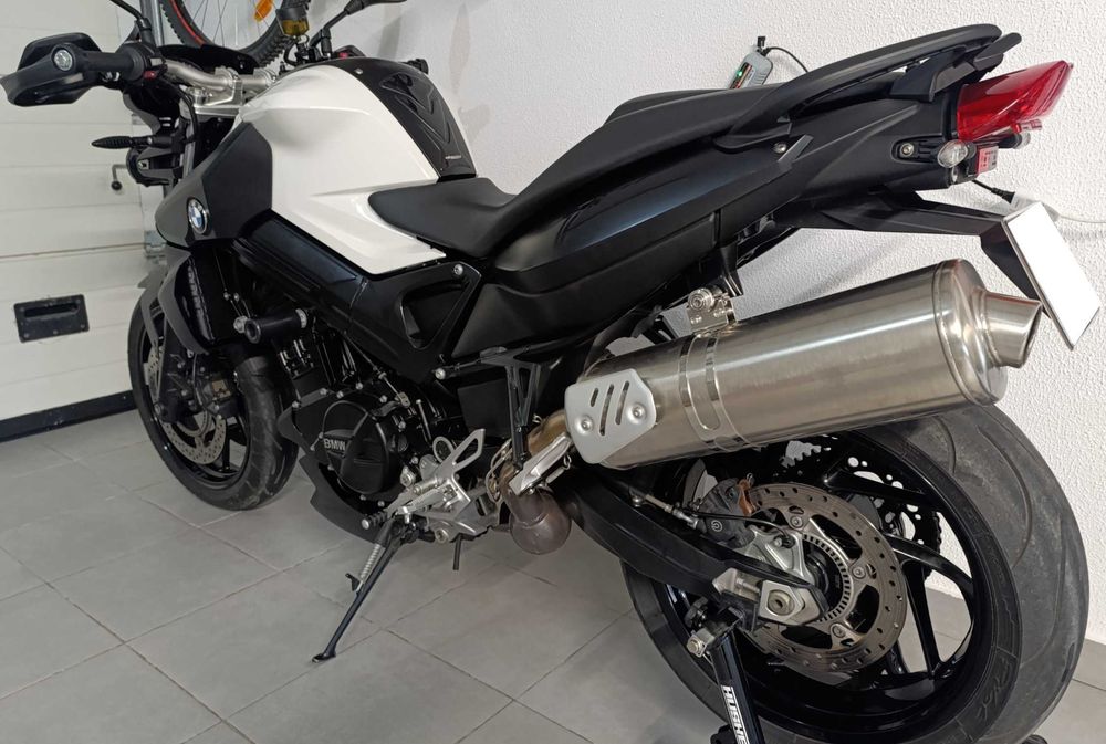 Vidro alto e escape original (BMW F800R)