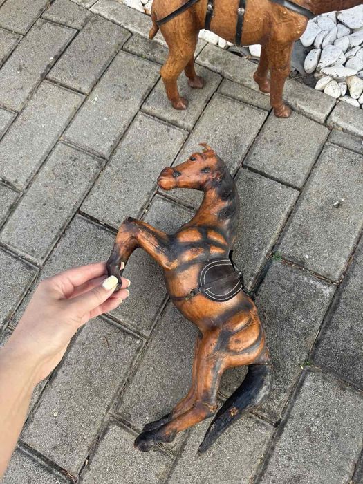 Конь и верблюд из нат.кожи