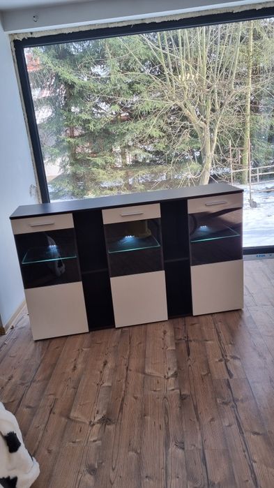 Komoda do salonu biura pokoju