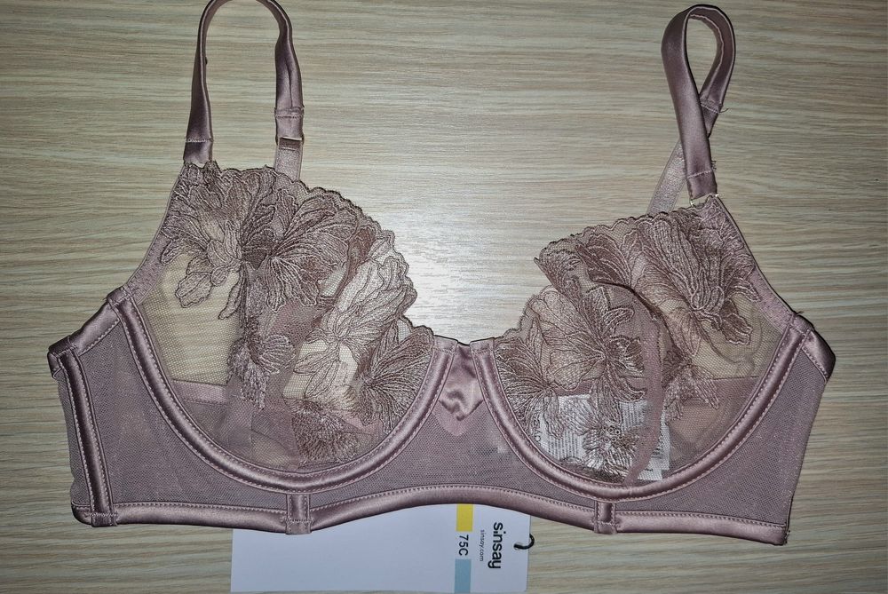 Новий мереживний бюстгальтер Sinsay 75C