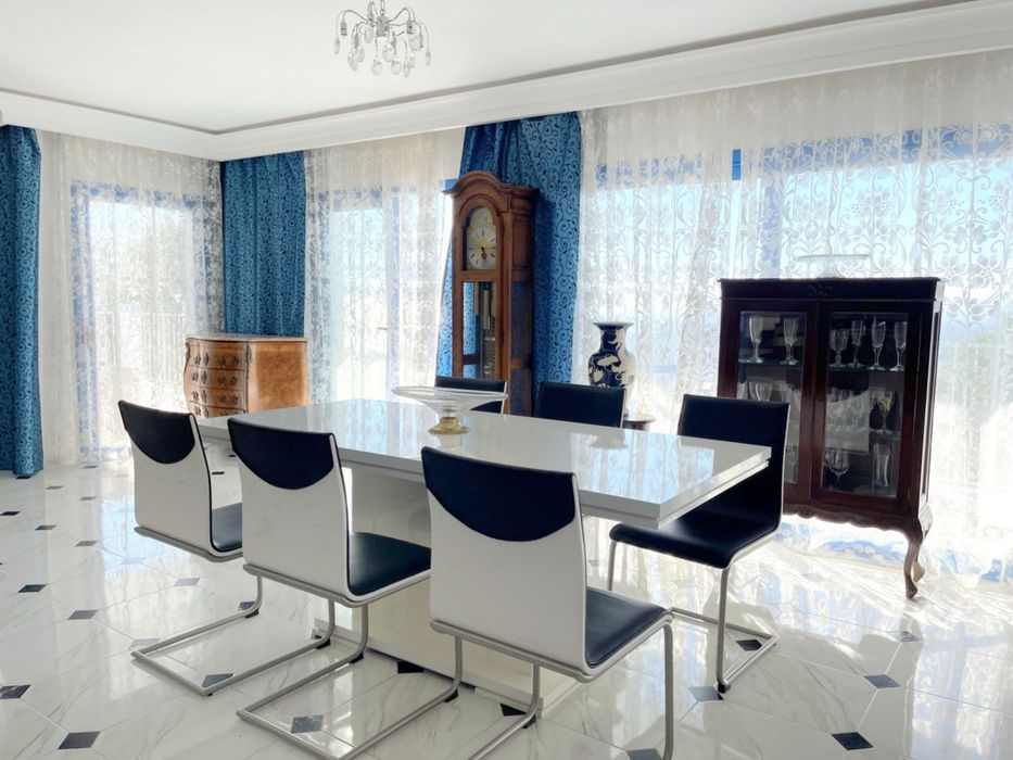 Власник Вілла Поруч Барселона, Іспанія. Франція 100км. Готівка Крипта