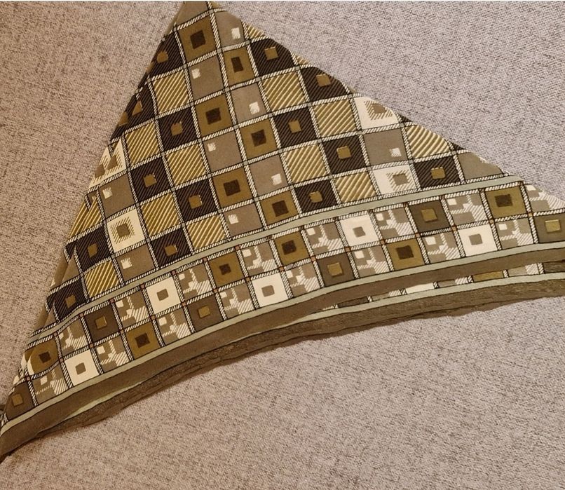 Apaszka, chustka, kolor oliwkowy,jak nowa