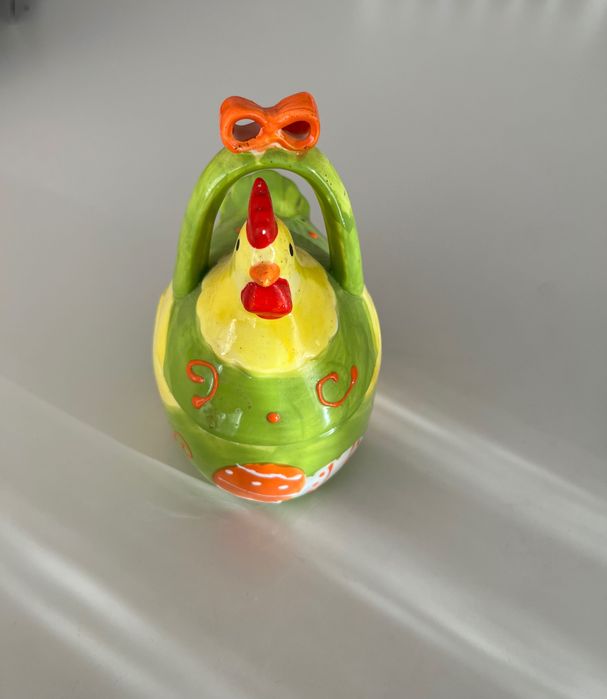 Ceramic Easter Chicken444326340524124161