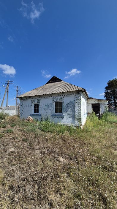 Продаж будинку  центр с. Томилівка.  Фасад.