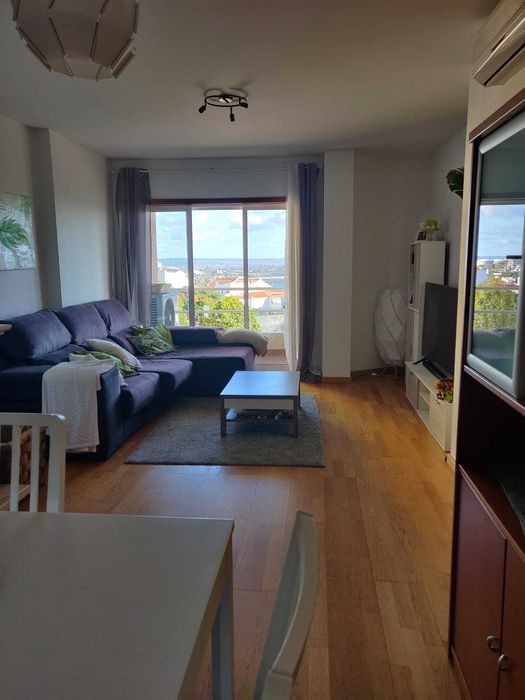 Arrenda-se apartamento recente em Sines