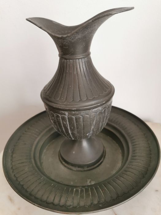 Jarro com Prato em Estanho