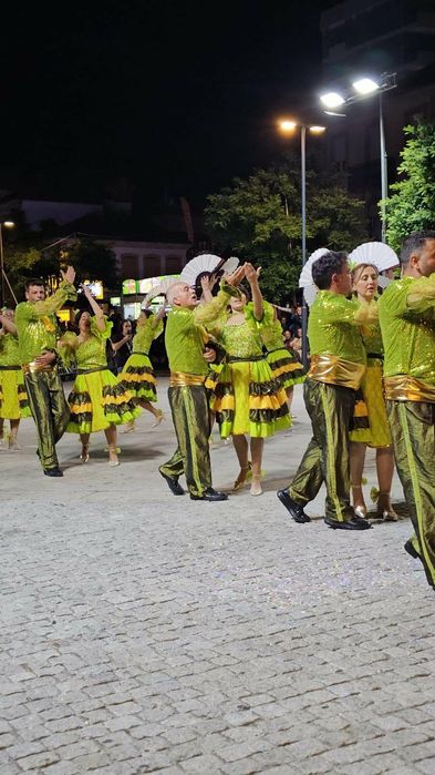Trajes para marchas