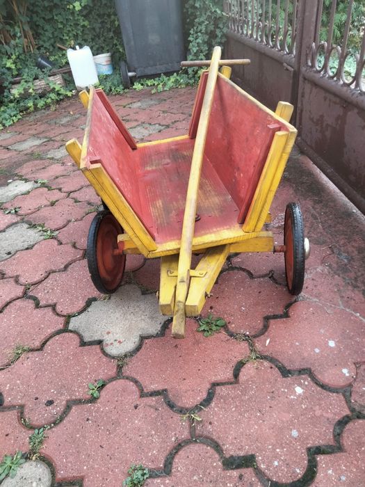 Drewniany wózek dla dzieci