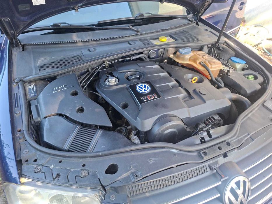 Marca:Volkswagen * Modelo Passat * Versão Hihgline 1.9 TDI * Novembro de 2001