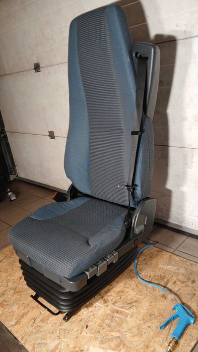 Fotel kierowcy Volvo FL | Renault Midlum, Gama D | Daf LF
