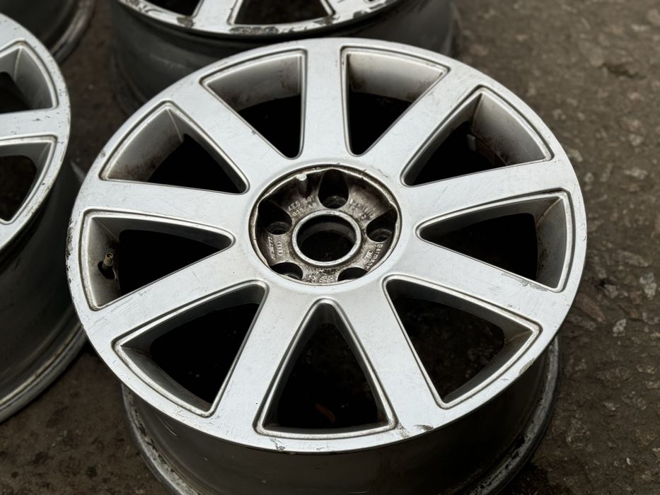 Титани R18 audi 5x112 E43 Диски skoda Passat B6 golf колеса