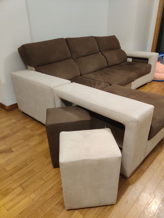 Sofá com chaise longue