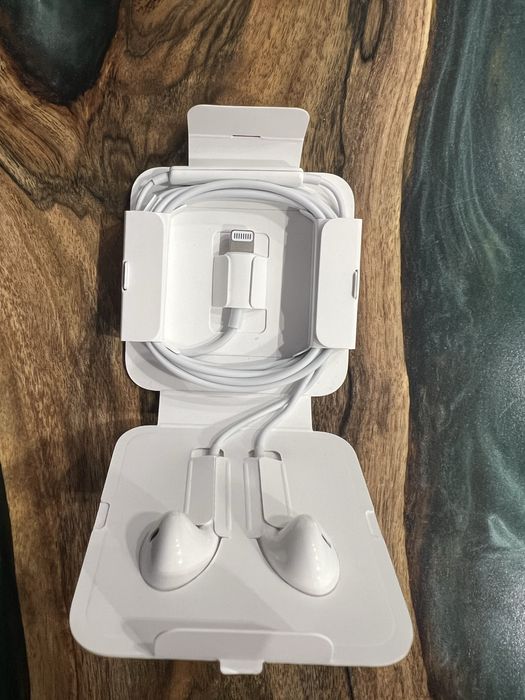 Оригінальні навушники з мікрофоном Apple EarPods Lightning