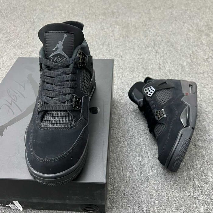 AJ4_Retro_Black_Cat 39