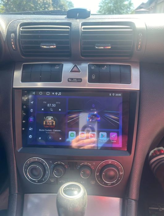 Rádio Mercedes W203/CLC + GPS + Carplay sem fios.
