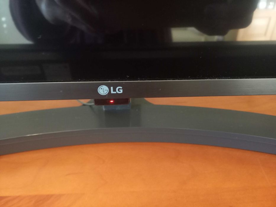 TV LED LG  nova sem uso