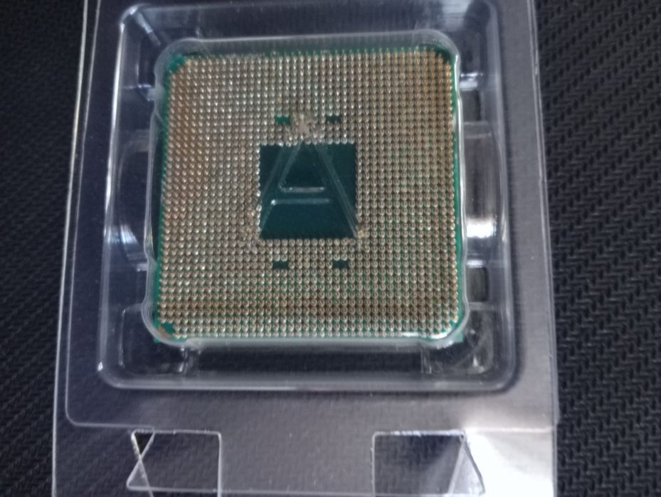 Ryzen 3 2200G Celeron E3300 Dual Core 2.5Ghz. Кулер 775-сокет. Пам'ять