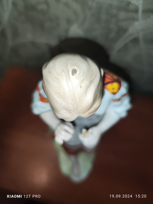 Продам статуэтка гадание на ромашке "КИЕВ"