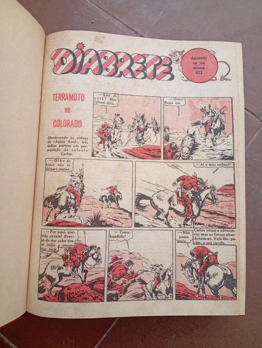 Revista Diabrete - Volume Encadernado (Nº 471 ao 574) - Anos 40
( Erro de enca