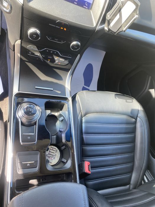 Ford edge 2.0 .