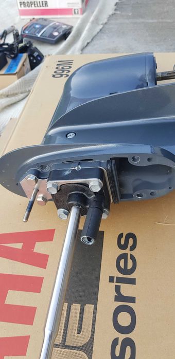 Yamaha przekładnia spodzina śruba