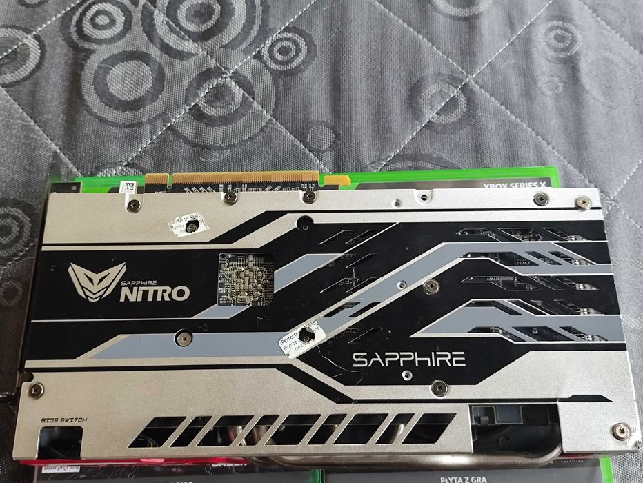 Radeon Saphire nitro 4 gb ddr5