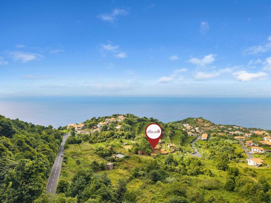 Terreno com vistas de sonho no Arco de São Jorge