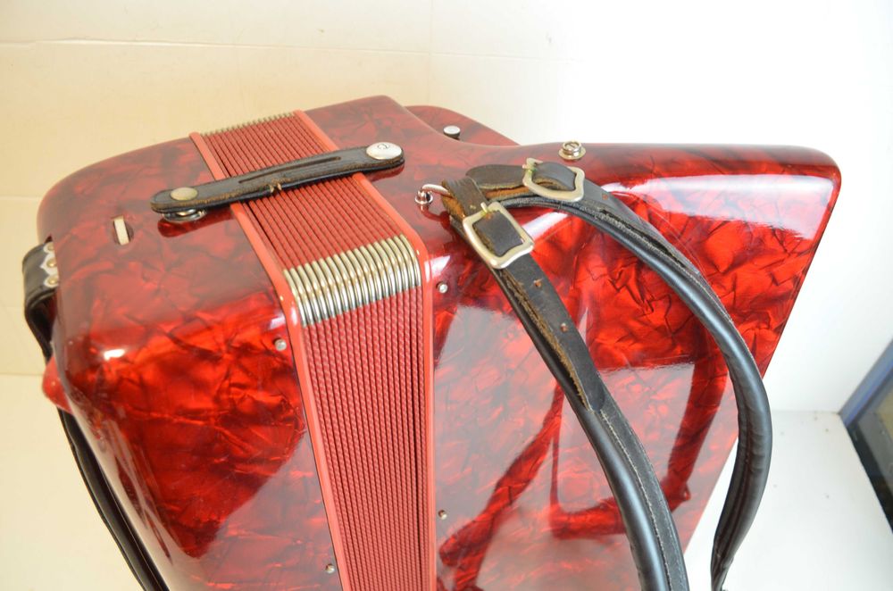 Acordeon Paolo Soprani 3 Voz 96 Baixos. N334