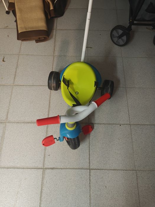 Triciclo criança